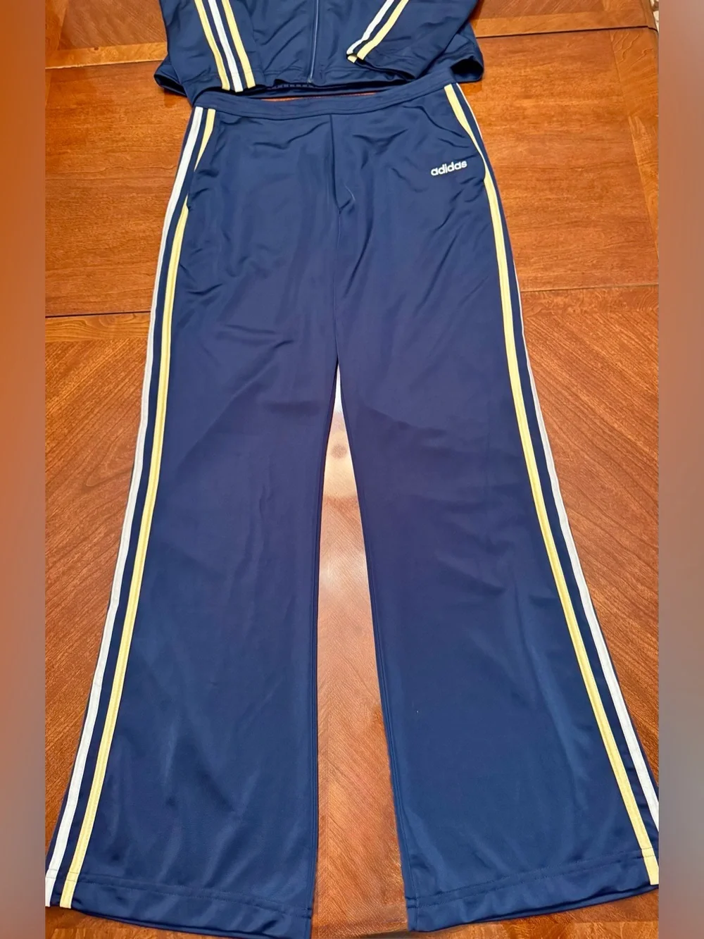 adidas Tracksuit in Navy Woman’s size Medium **New With Tags**